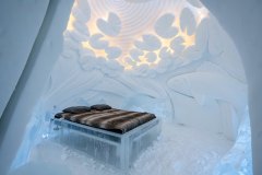 108-The-land-of-a-thousand-lakes-Tuhansien-jarvien-maa-Double-suite-2024-Arctic-SnowHotel-Glass-Igloos