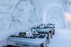 Ice-Restaurant-Rovaniemi-Arctic-Snowhotel-Glass-igloos-2