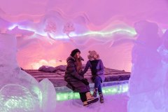 Visitors-2025-2026-Arctic-SnowHotel-Glass-Igloos-5